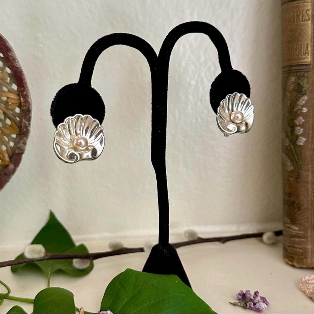 Marcel Boucher Parisina Sterling Silver Mexico Shell and Pearl Clip on Earrings